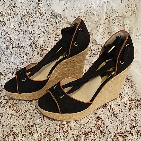 MICHAEL Michael Kors Shoes - Michael Kors platform wedge heel sz9